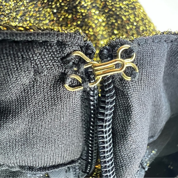 Michael Michael Kors NWT Asymmetrical Hemline Mini Skirt in Black & Gold Size:M - Picture 7 of 15